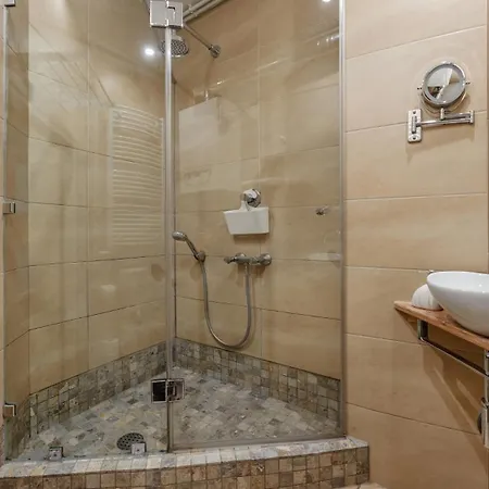 公寓 Obroncow Westerplatte 8, Sun & Snow 索波特